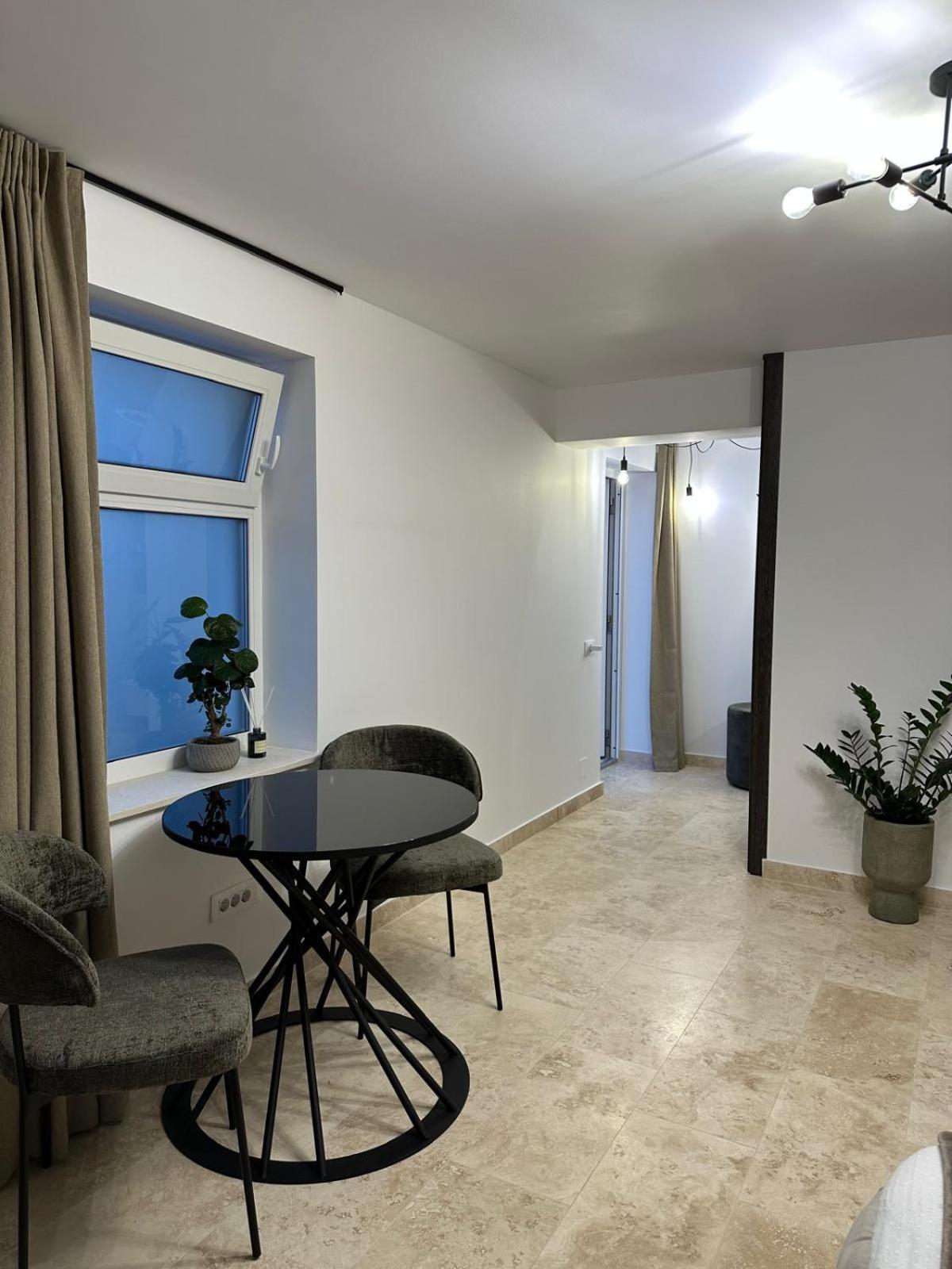 Fain Apartment *