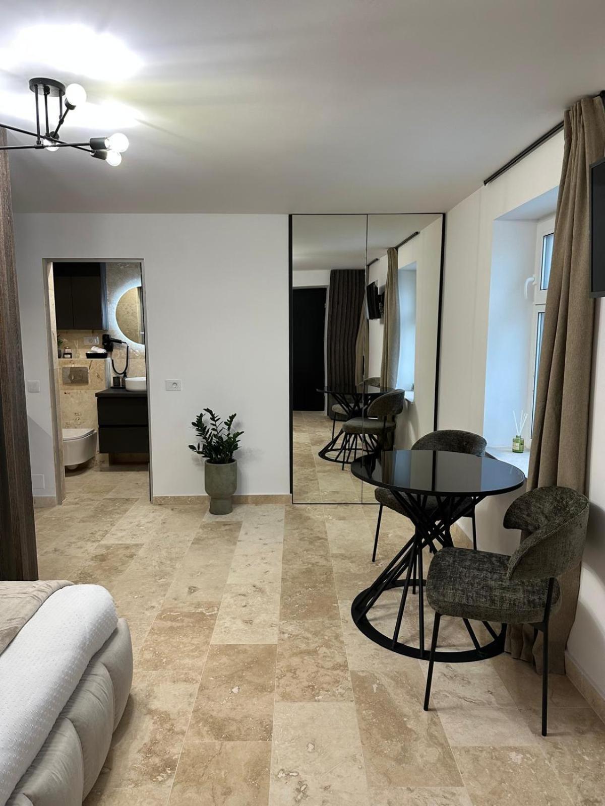 Fain Apartment *